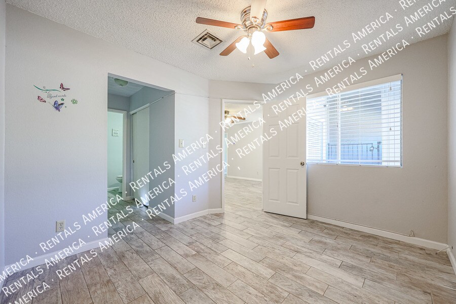 Building Photo - 9020 W Highland Ave