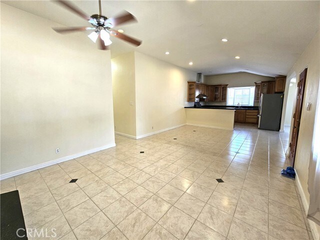 Building Photo - 609 Lorena Ave