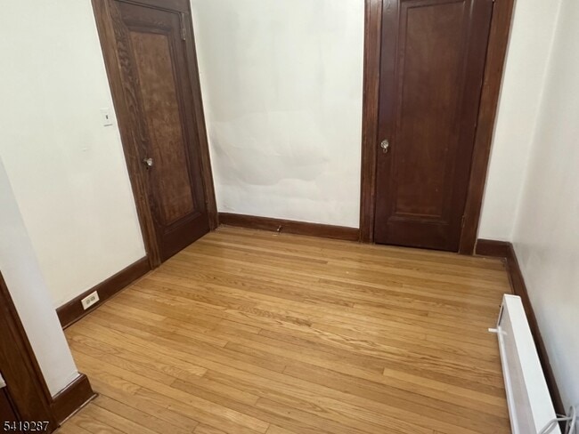 Building Photo - 325 Bogert Ave