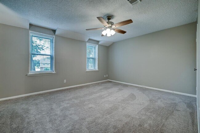 Building Photo - 10306 Hammerly Blvd