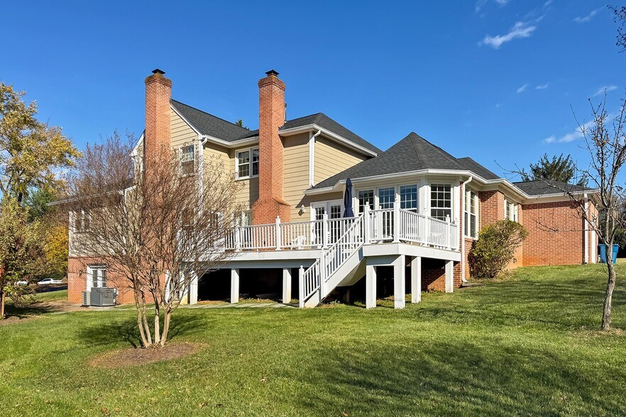 Building Photo - 1300 Pinstripe Ct