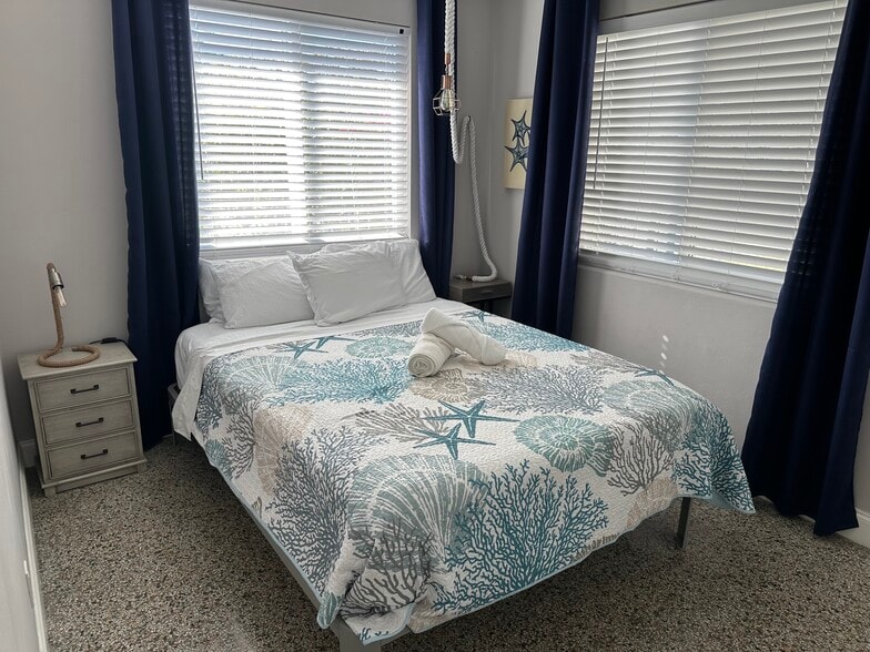 Building Photo - 1258 Beach Rd