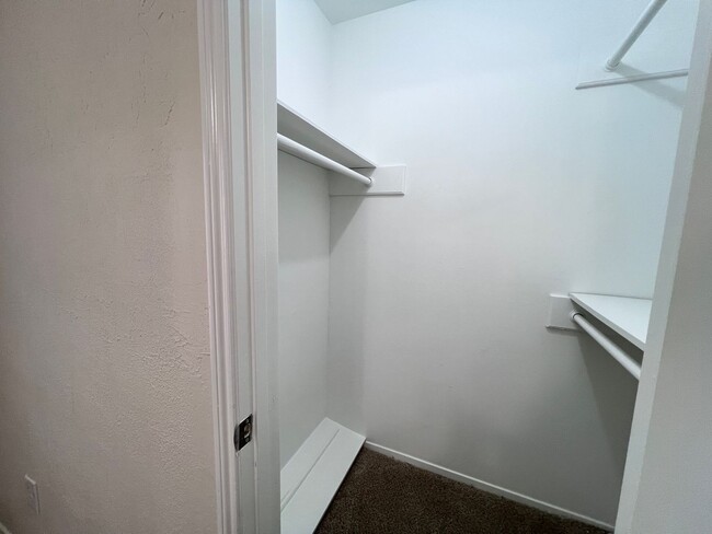 Building Photo - 4 Bedroom 2 Bathroom in Northwest Houston ...