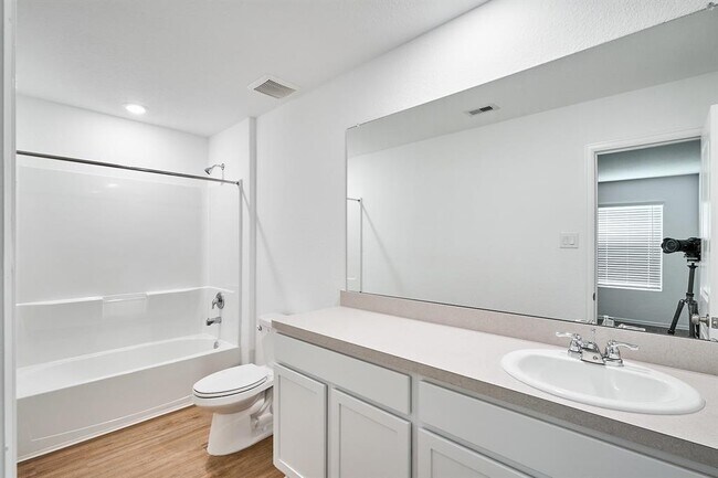 Building Photo - 3323 Avary River Ln