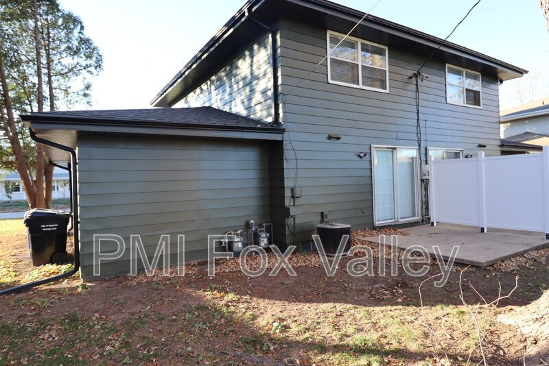 Building Photo - 800 N Hawthorne Dr