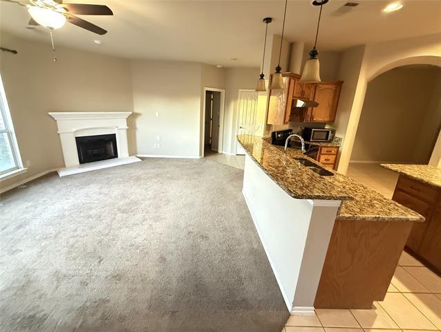 Building Photo - 10605 Foothill Dr