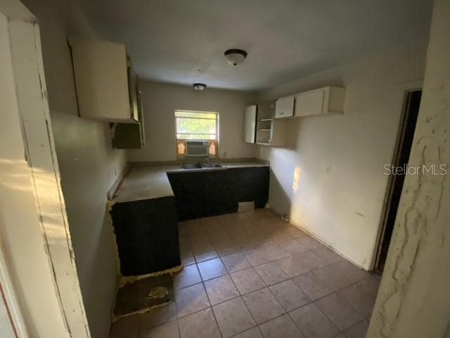 Building Photo - 555 E Voorhis Ave