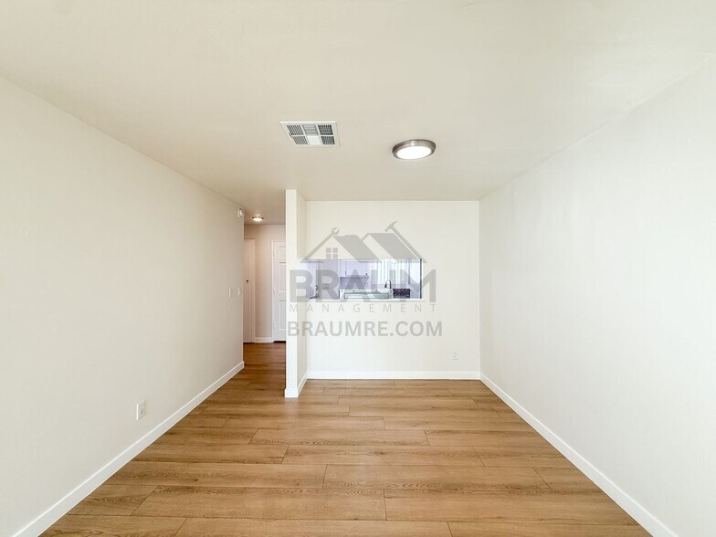 Building Photo - 14249 Friar St