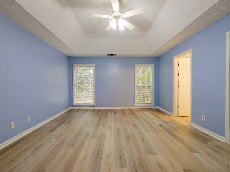 Building Photo - 2218 Willow Crest Cir