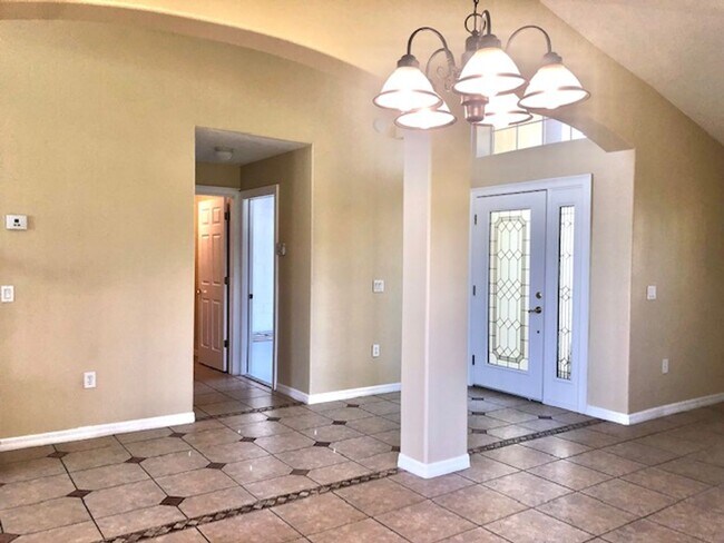 Building Photo - EAGLE CREEK LAKE NONA! WELCOME HOME! Beautiful water views! Spacious 2 story-3 bedroom 2.5 bath h...