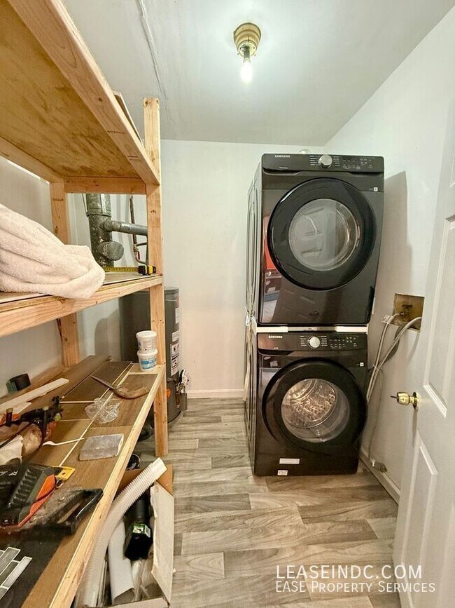 Building Photo - 513 N St NW