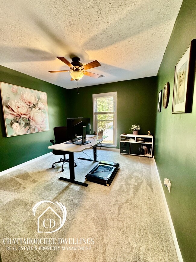 Building Photo - 5936 Manassas Dr