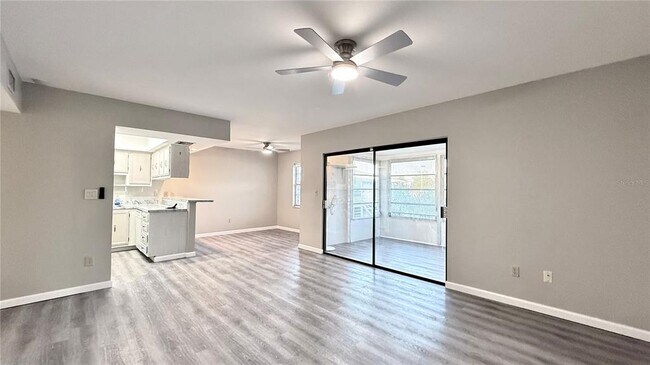 Building Photo - 22333 Edgewater Dr