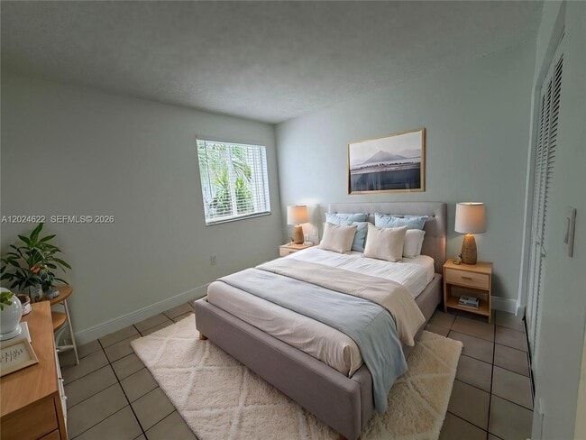Building Photo - 6207 SW 131st Ct