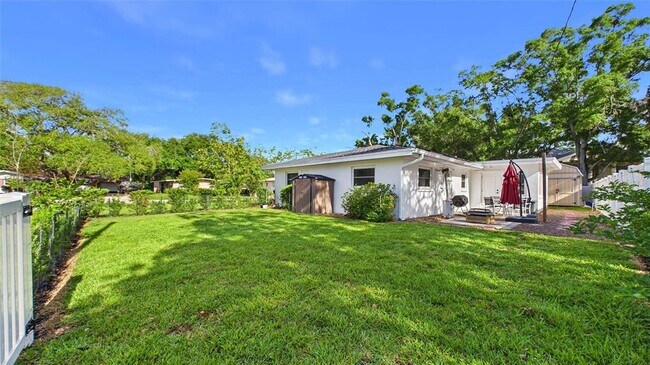 Building Photo - 101 N Mercury Ave