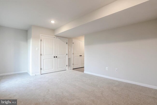 Building Photo - 62 Thrower Rd