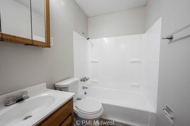 Building Photo - "Charming 2-Bedroom Retreat in New Palestine - 800 Sq Ft of Comfort!"