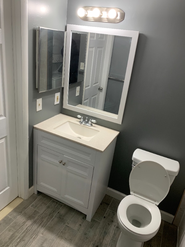 Building Photo - 1700 Ravens Crest Dr