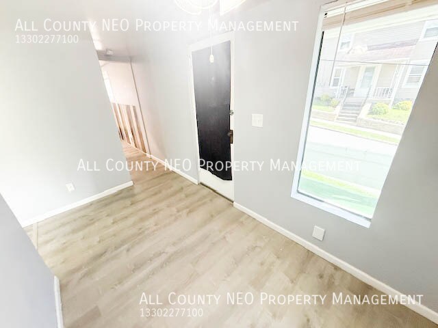 Building Photo - 246 Second Street-