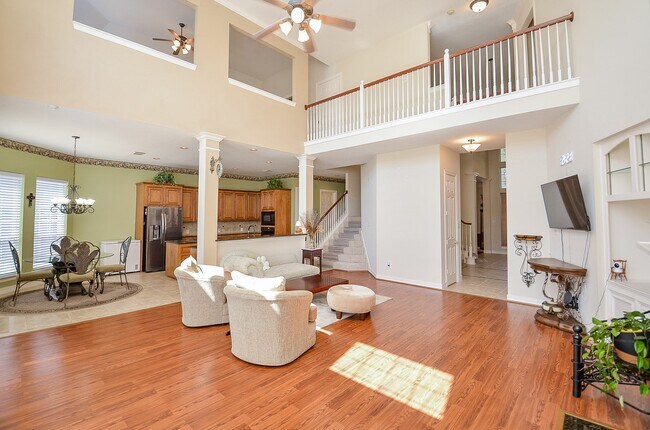 Building Photo - 7934 Woodcrest Ct