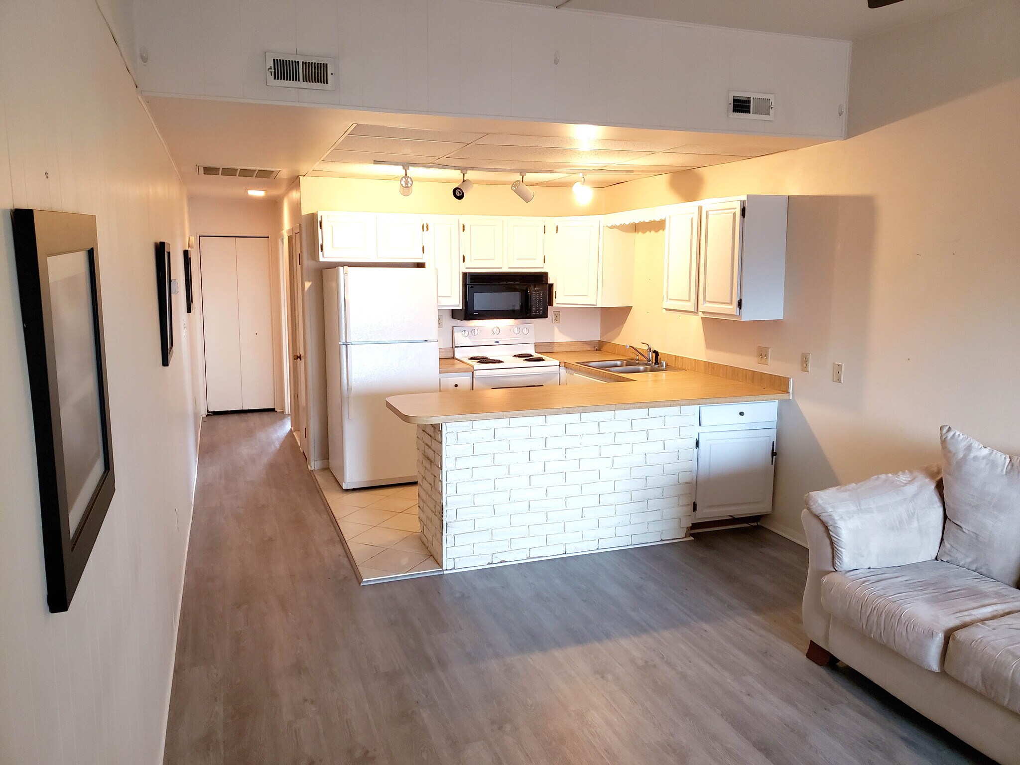 Building Photo - 721 142nd St