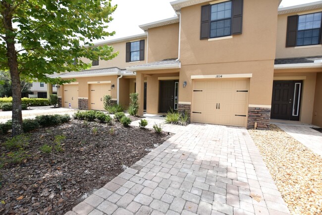 Primary Photo - Beautiful 3 Bed 2.5 Bath Gated Tonwhouse f...