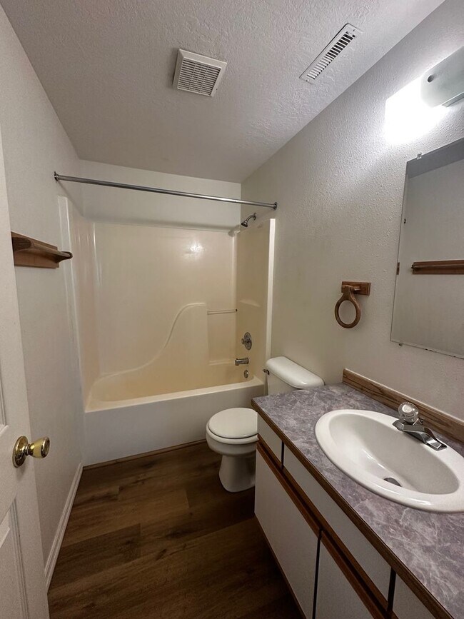 Building Photo - 43 N 25th Ave