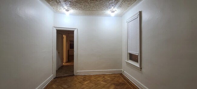 Building Photo - 29 ROOSEVELT Ave