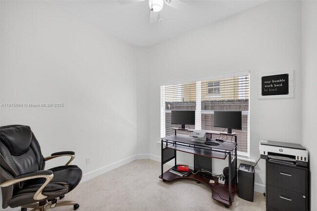 Building Photo - 217 SW 11th St