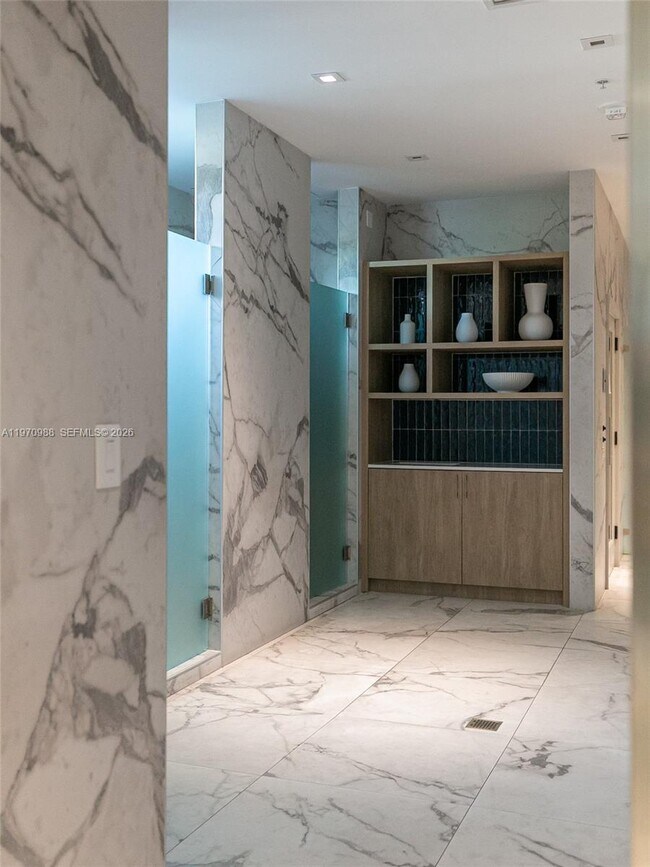 Building Photo - 90 SW 3rd St