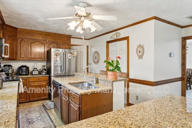 Building Photo - 5974 Ladysmeade Ln