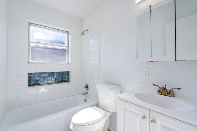 Building Photo - 1802 Janis Dr