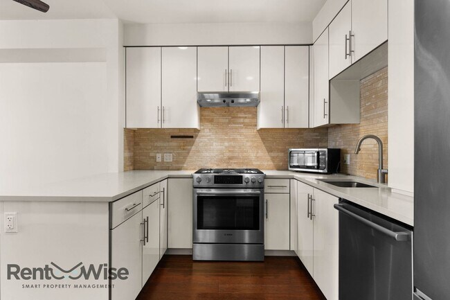 Building Photo - 50 Jerrold Ave