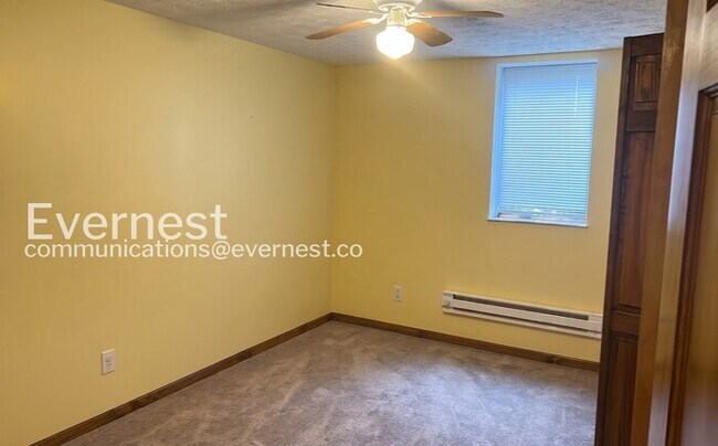 Building Photo - 4369 Houser Dr