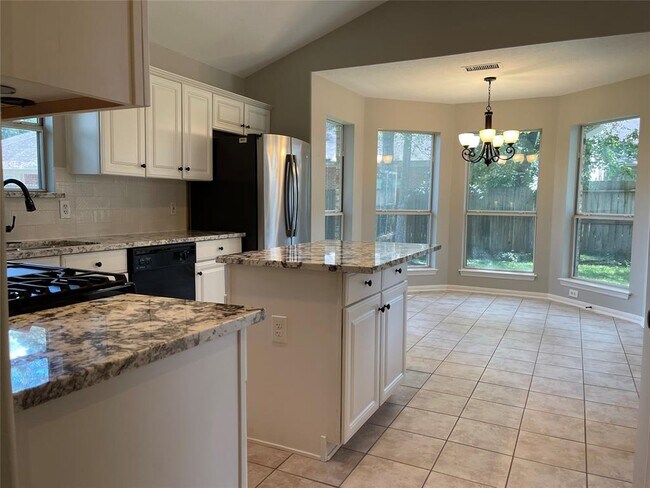 Building Photo - 38 Tivoli Garden Ct