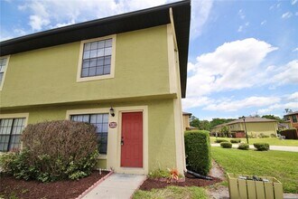 Building Photo - 3283 Oak Lake Pl
