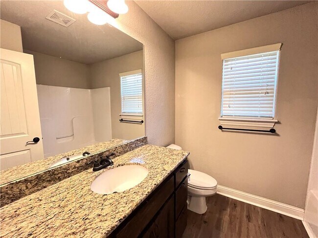 Building Photo - 4300 SW Limestone Ave