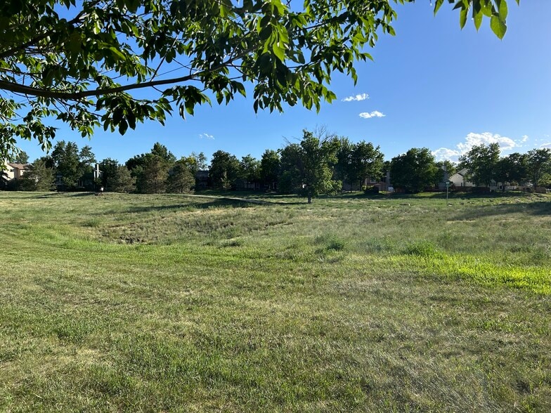 On Property Open Space - 356 S Taft Ct