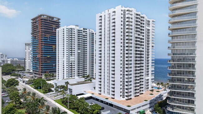 Building Photo - 1370 S Ocean Blvd