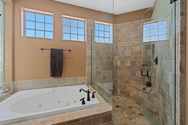 Building Photo - 79365 Mandarina