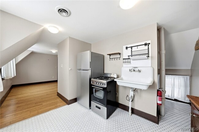 Building Photo - 78 15th St