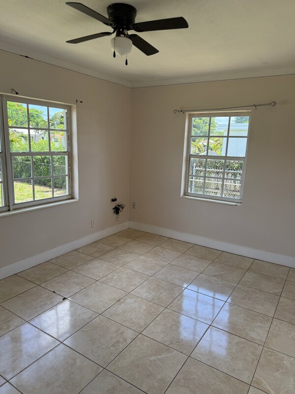 Building Photo - 328 S Biscayne River Dr