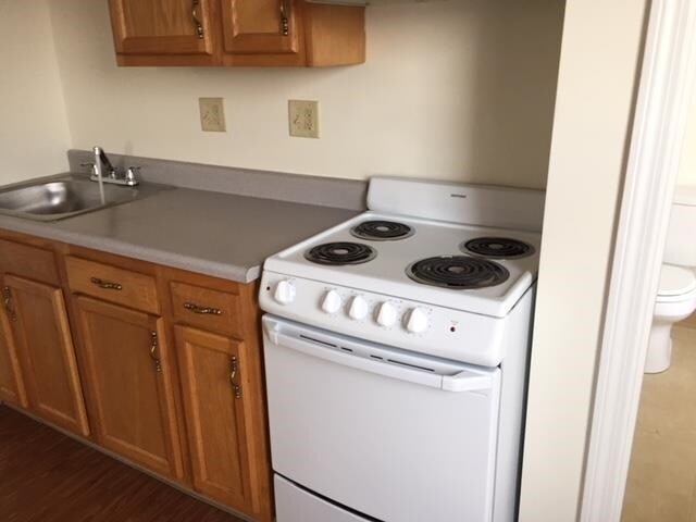 Building Photo - 4 Martin St