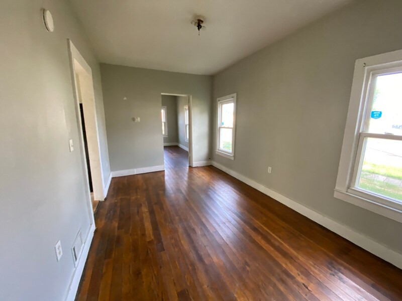 Building Photo - 49 E 9th St