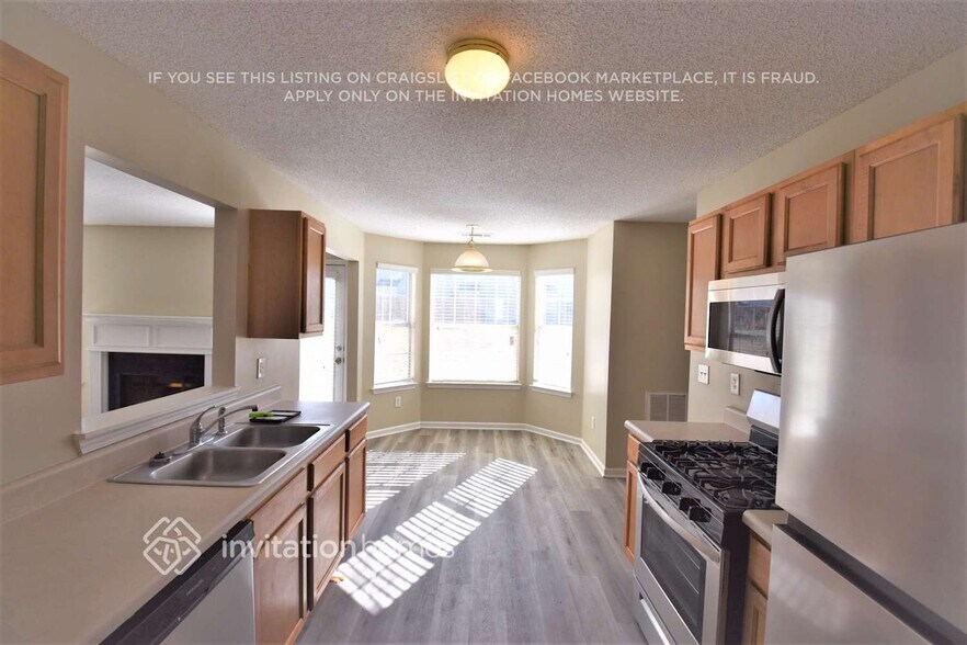 Building Photo - 3563 Creekview Dr