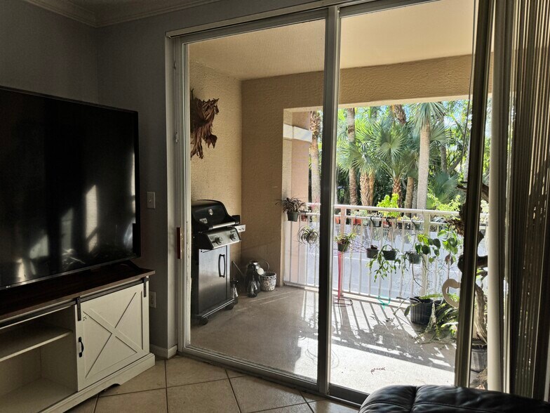 Building Photo - 6556 Emerald Dunes Dr