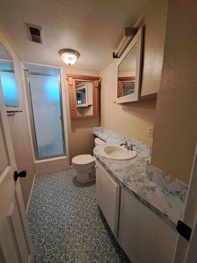 Building Photo - 775 S 2100 E