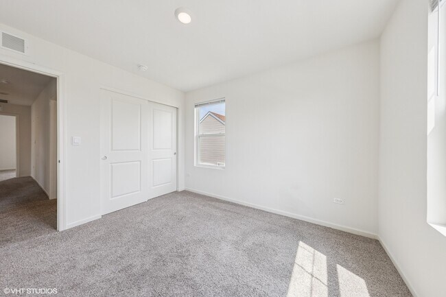 Building Photo - 411 Stockton Dr