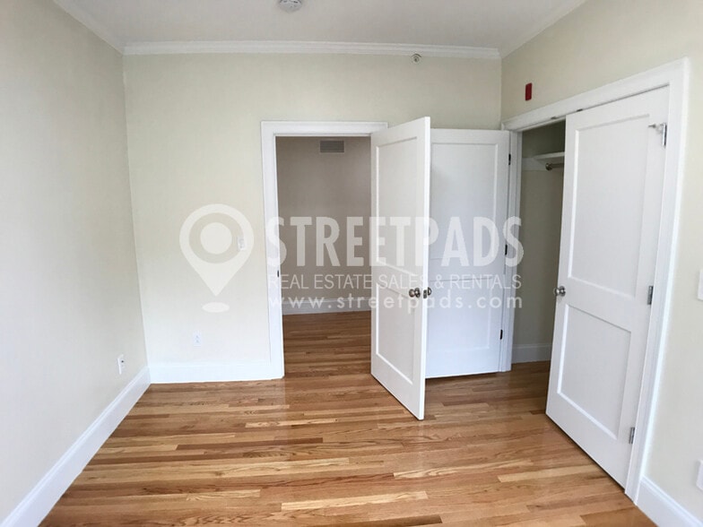 Building Photo - 201 Harvard Ave