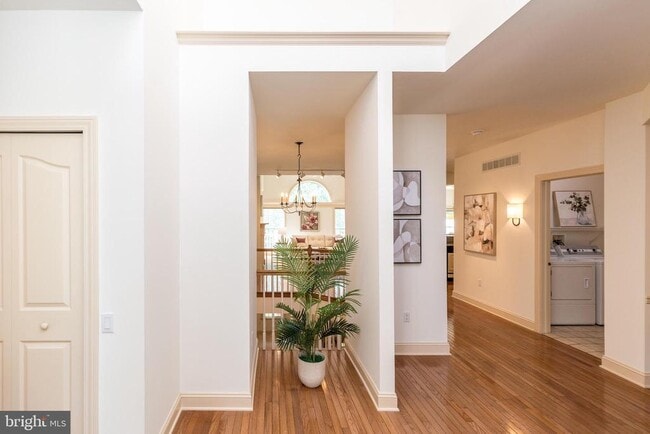 Building Photo - 5812 Hickory Hollow Ln